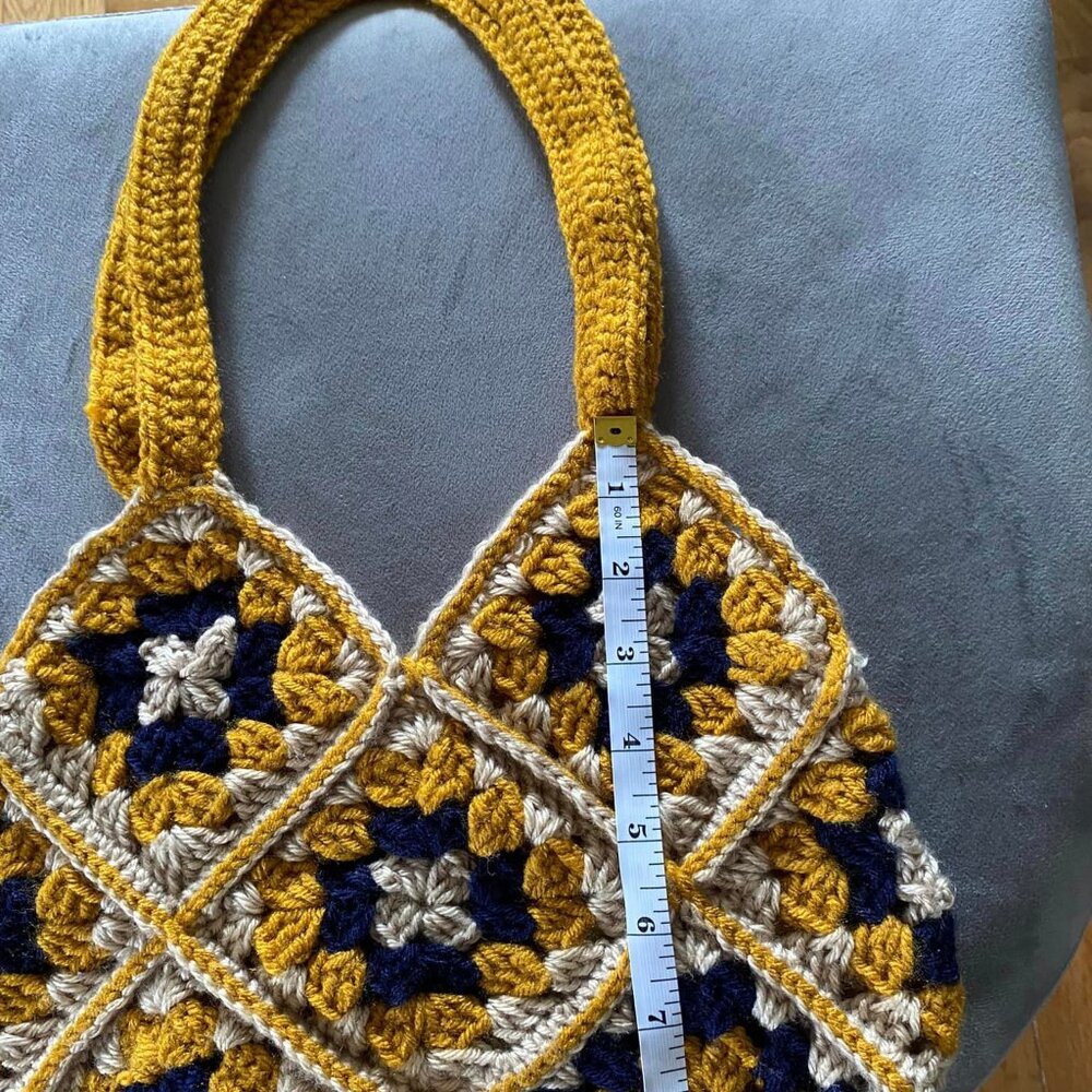 HANDMADE CROCHET SMALL  BAG  NWT! - Picture 3 of 4